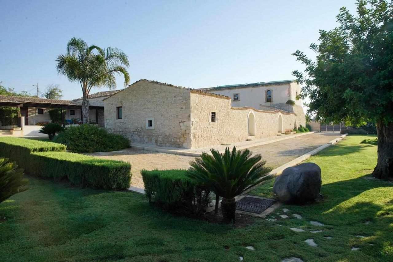 Torre Dantona Country Suites Pozzallo Exterior foto