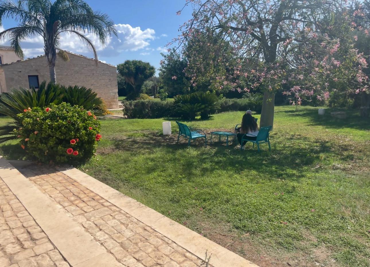 Torre Dantona Country Suites Pozzallo Exterior foto