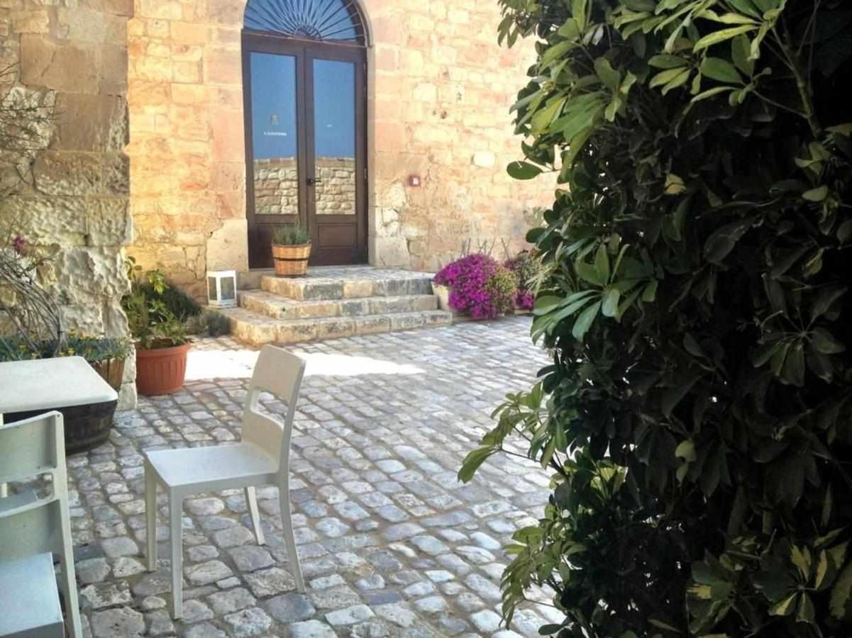 Torre Dantona Country Suites Pozzallo Exterior foto